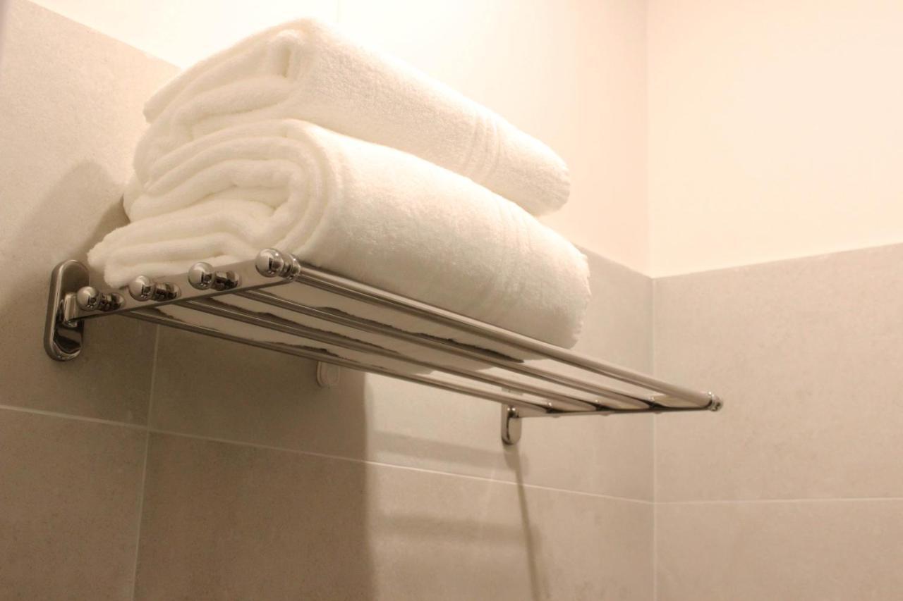 Residenza La Scala Bed & Breakfast Наполи Екстериор снимка